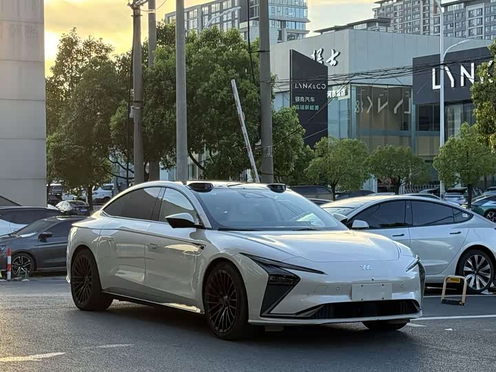 IM motors L7, 2022 — фото 3 из 9