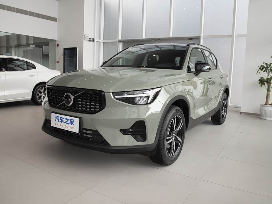 Volvo XC40, 2026 — купить в Тамбове под ключ