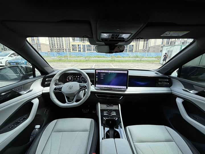 Volkswagen Tiguan L Pro, 2024 — фото 6 из 9
