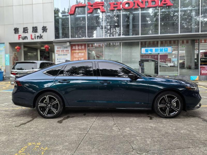 Honda Accord Hybrid, 2023 — фото 7 из 12