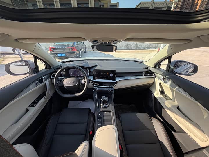 Lynk & Co 06 EM-P Hybrid, 2022 — фото 9 из 9