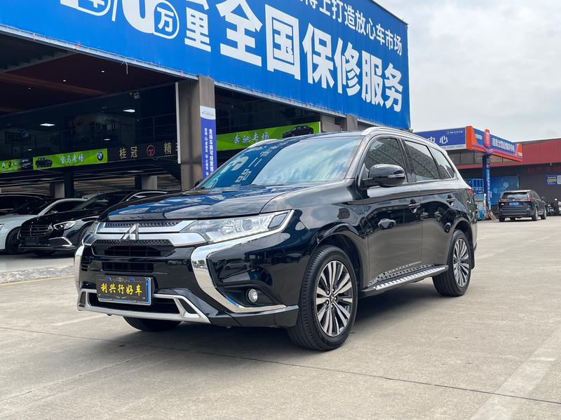 Mitsubishi Outlander, 2021 — купить в Курске под ключ