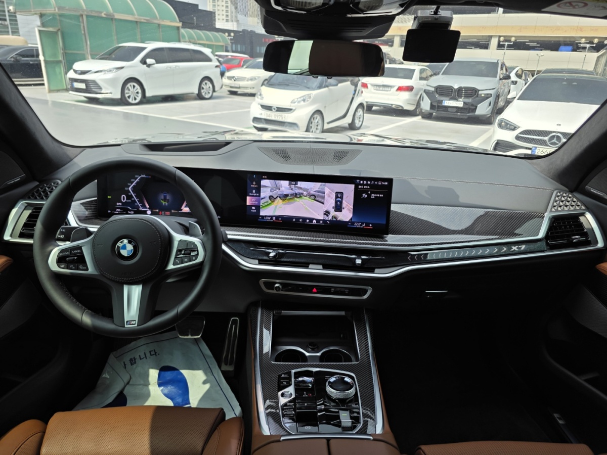 BMW X7, 2025 — фото 6 из 12