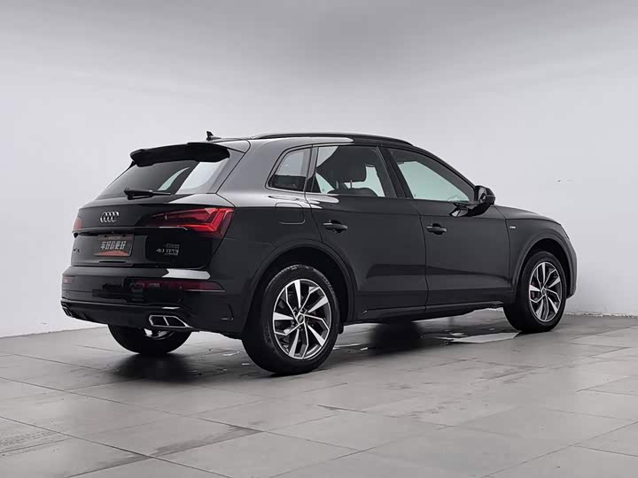 Audi Q5L, 2024 — фото 2 из 9