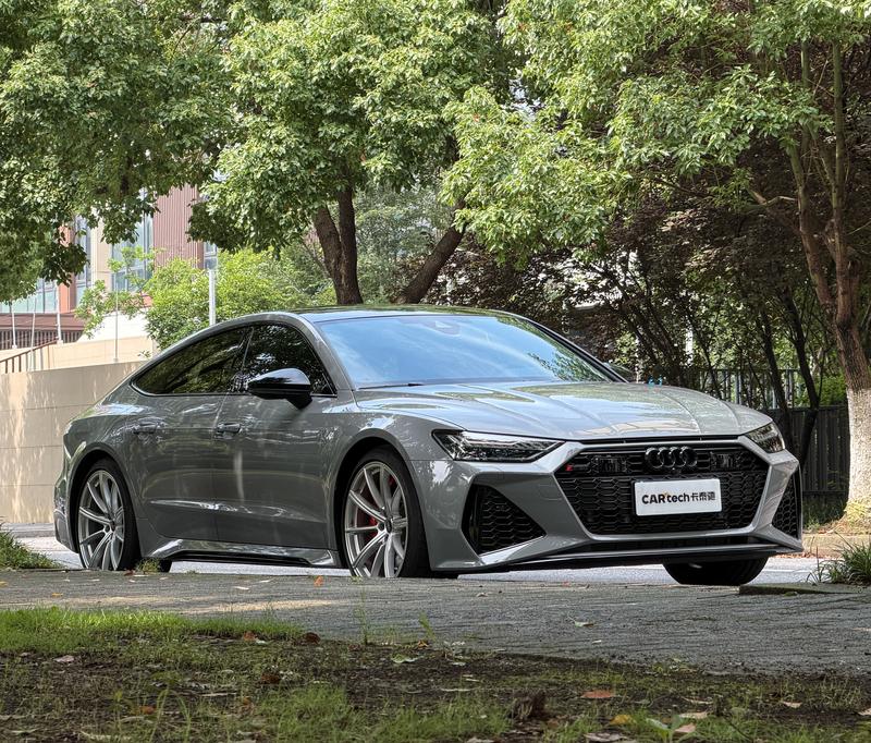 Audi RS 7, 2024 — фото 3 из 12