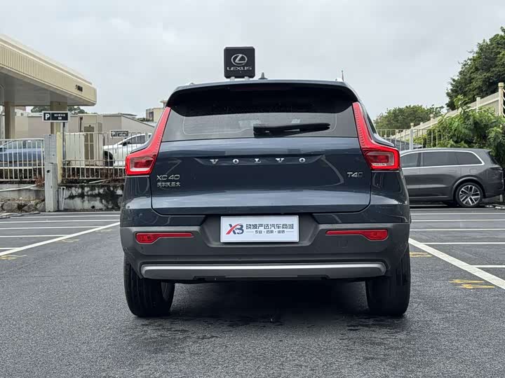Volvo XC40, 2022 — фото 3 из 9