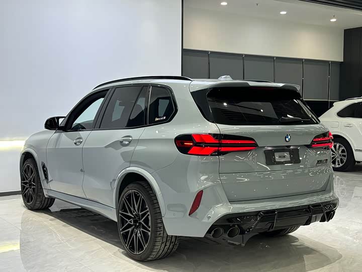 BMW X5 M, 2025 — фото 6 из 9