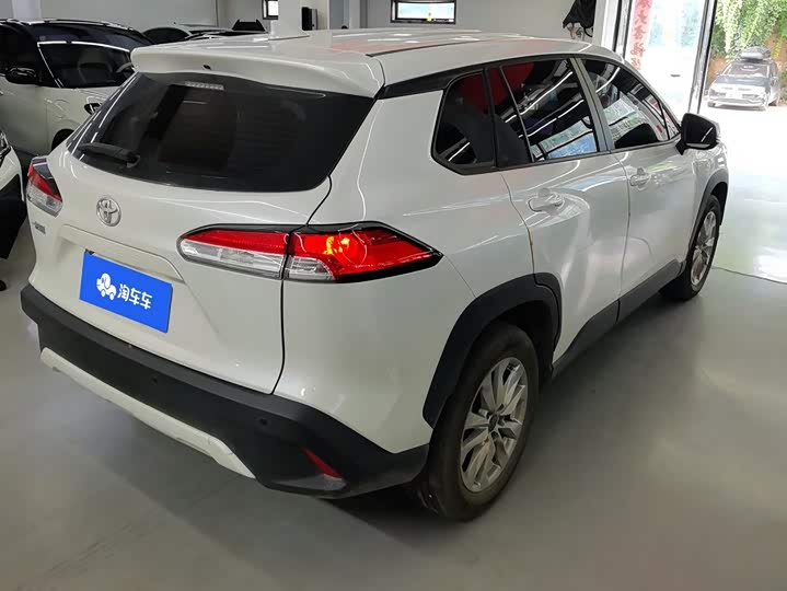 Toyota Corolla Cross, 2023 — фото 3 из 9
