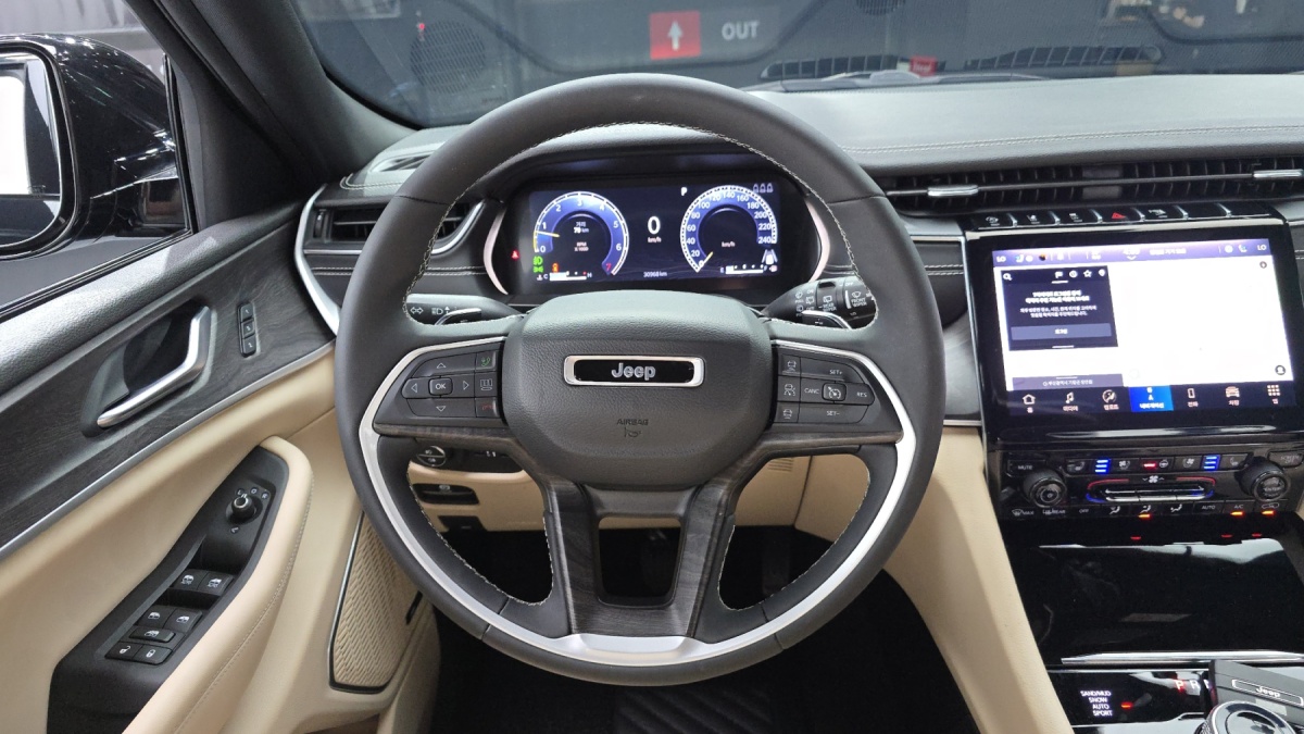 Jeep Cherokee, 2023 — фото 12 из 12