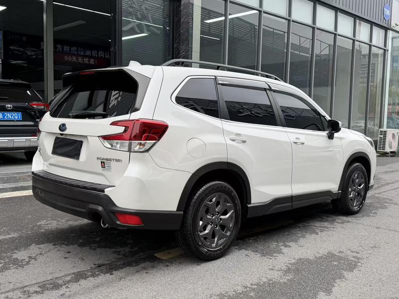 Subaru Forester, 2022 — фото 6 из 11