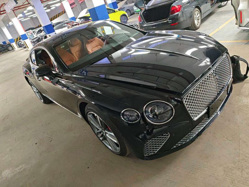 Bentley Continental GT, 2023 — фото 2 из 8