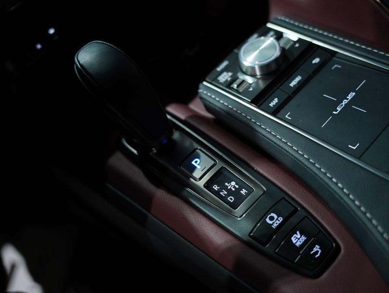 Lexus LC, 2021 — фото 11 из 12