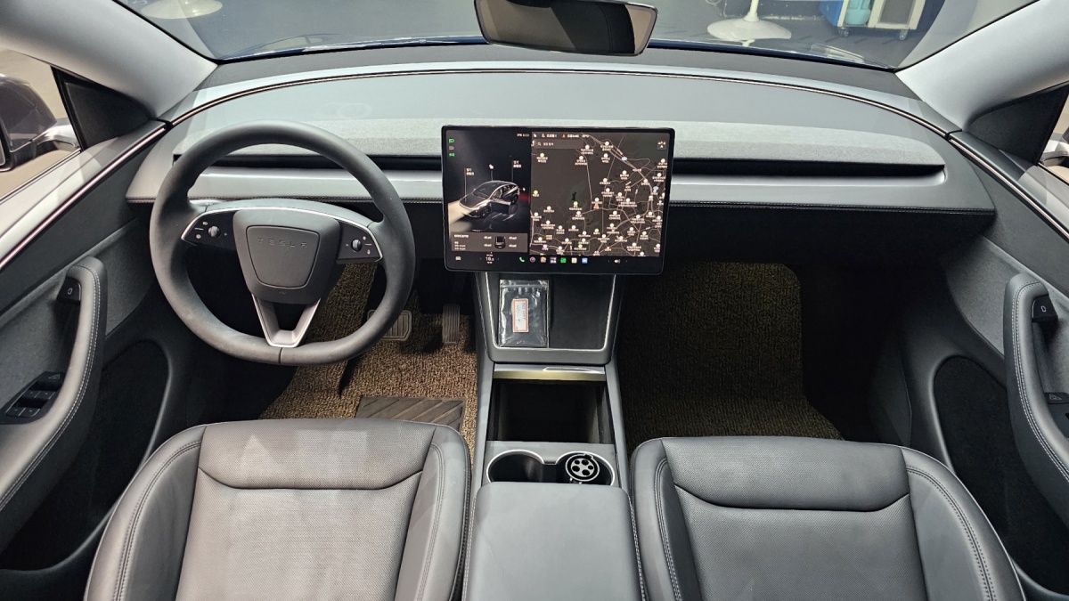Tesla Model Y, 2025 — фото 6 из 12