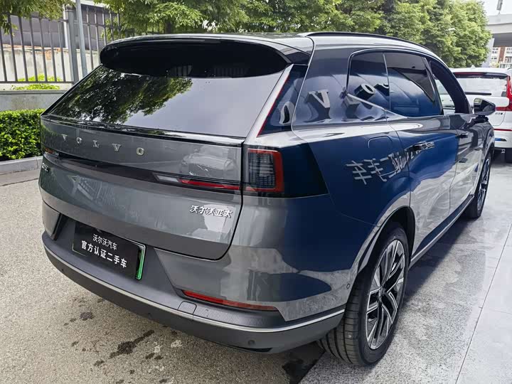 Volvo XC70 Hybrid, 2025 — фото 8 из 9