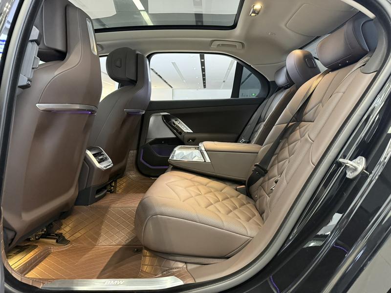 BMW 7 Series, 2023 — фото 11 из 12