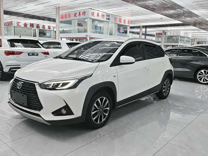 Toyota Yaris L Hatchback, 2022 — купить в Самаре под ключ
