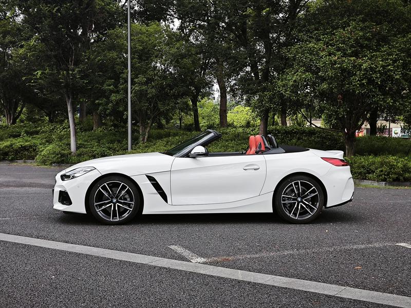 BMW Z4, 2023 — фото 4 из 12