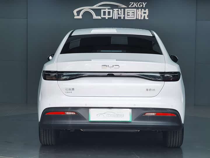 BYD Seal 05 DM-i Hybrid, 2025 — фото 6 из 9