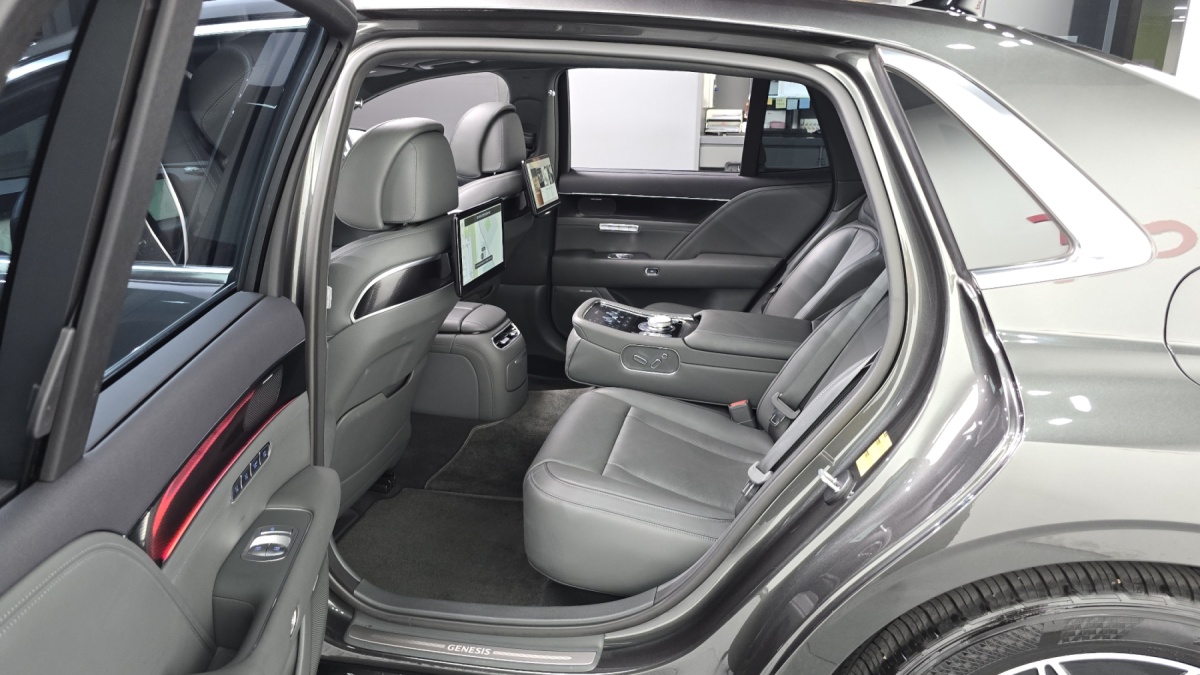 Genesis G90, 2022 — фото 9 из 12