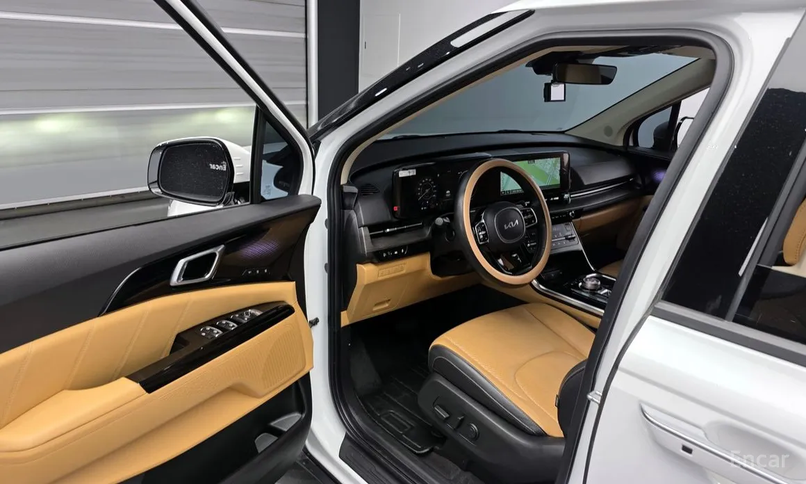 Kia Carnival, 2023 — фото 10 из 12
