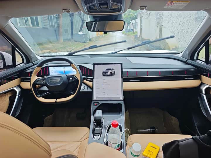 Geely Atlas L, 2023 — фото 9 из 9