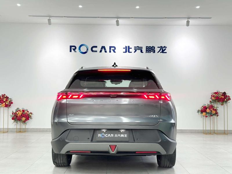 BAIC Arcfox Alpha T5, 2024 — фото 6 из 11