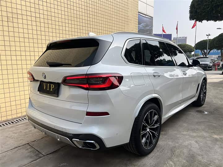 BMW X5, 2023 — фото 5 из 9