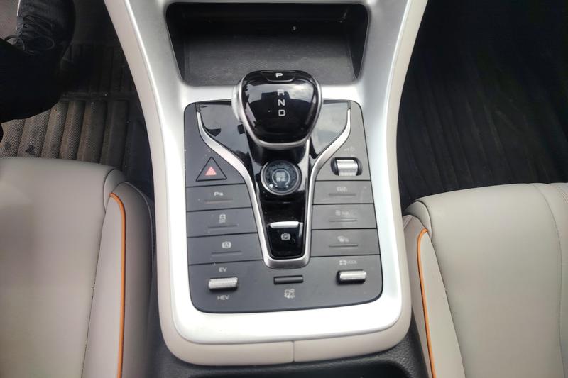BYD Song Pro Hybrid, 2024 — фото 10 из 12