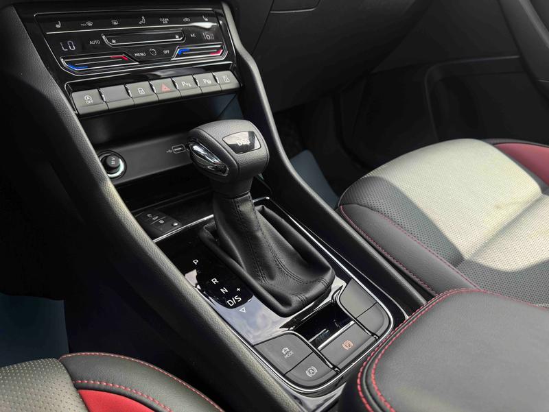 Skoda Karoq, 2023 — фото 11 из 12