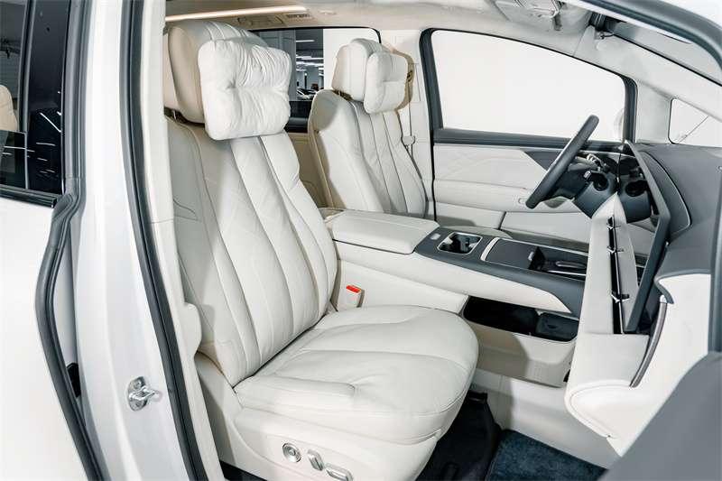 Buick OMPV, 2025 — фото 11 из 12