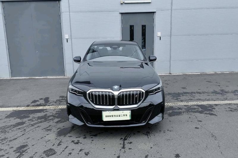 BMW i5, 2025 — фото 2 из 12