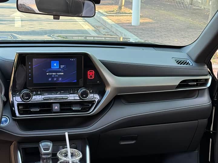 Toyota Crown Kluger, 2022 — фото 7 из 9