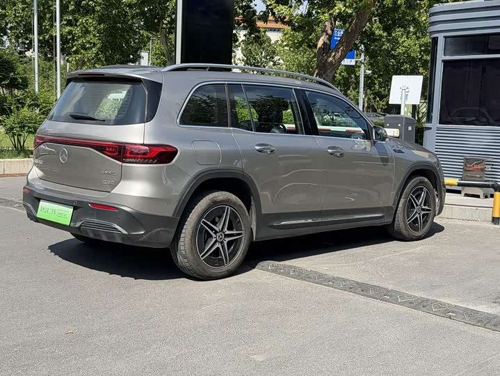 Mercedes-Benz EQB, 2022 — фото 5 из 9