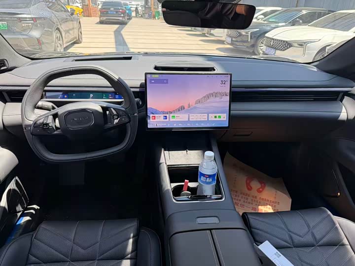 Lynk & Co 30 EM-P Hybrid, 2025 — фото 6 из 9