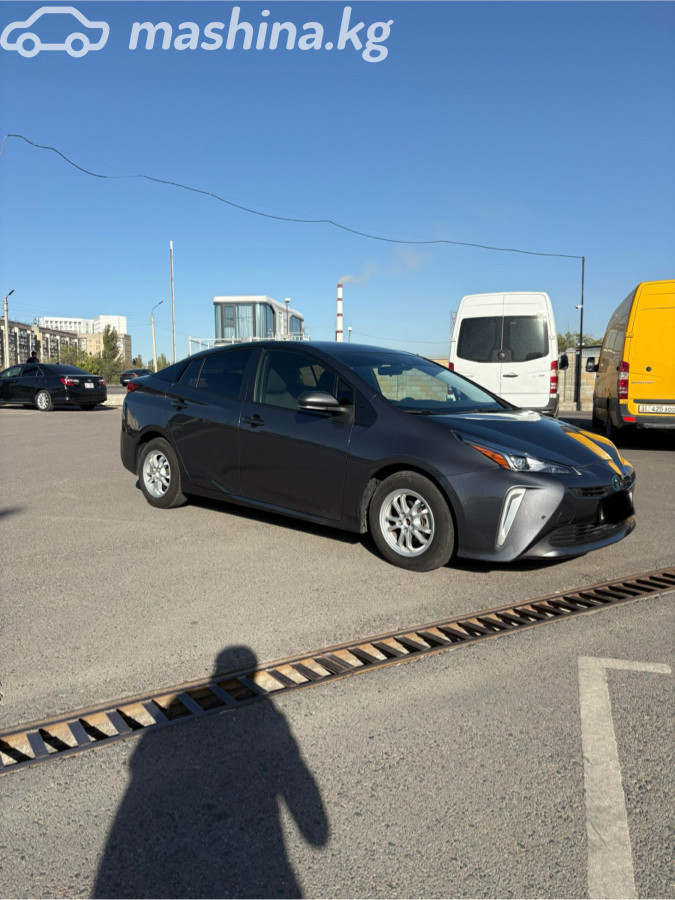 Toyota Prius, 2021 — фото 8 из 12