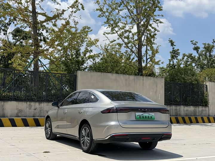 Geely Galaxy Starshine 6, 2025 — фото 3 из 9