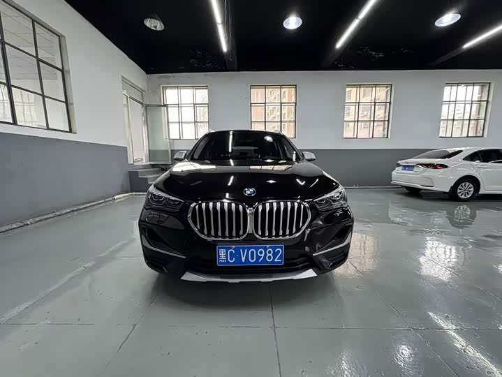 BMW X1, 2022 — фото 2 из 9