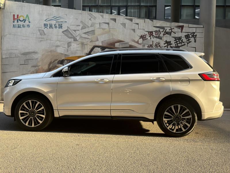 Ford Edge, 2022 — фото 4 из 10