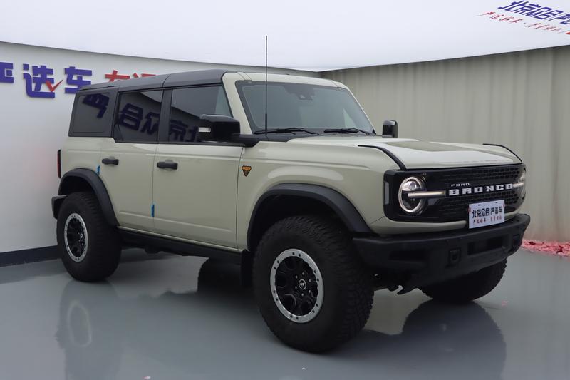 Ford Bronco, 2025 — фото 3 из 12