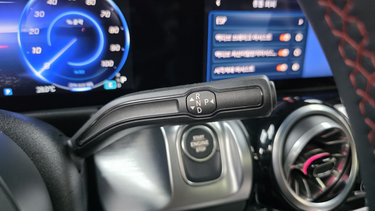Mercedes-Benz EQB, 2024 — фото 9 из 12