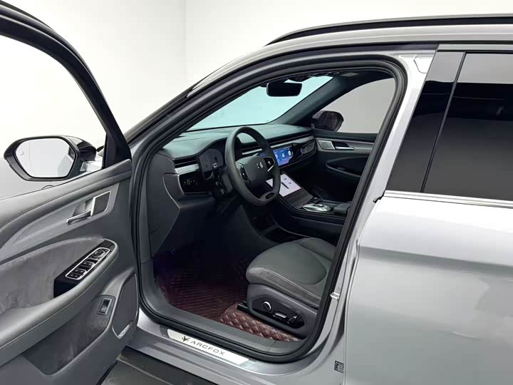 BAIC Arcfox Alpha T, 2021 — фото 5 из 9