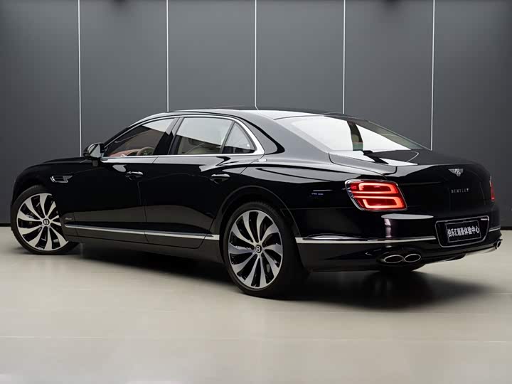 Bentley Flying Spur, 2025 — фото 6 из 9