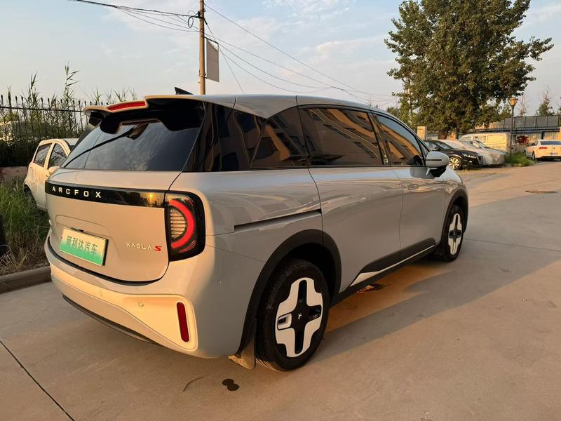 BAIC Arcfox Kaola S, 2024 — фото 5 из 10