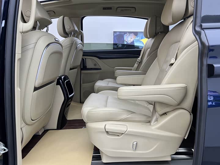 Buick GL8 ES, 2022 — фото 8 из 9