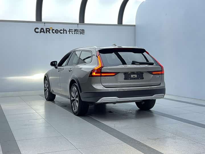 Volvo V90, 2022 — фото 5 из 9