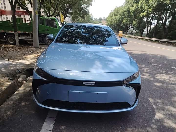 Geely Geometry G6, 2023 — фото 3 из 9