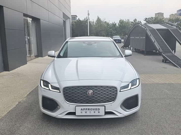 Jaguar XF L, 2025 — фото 3 из 9