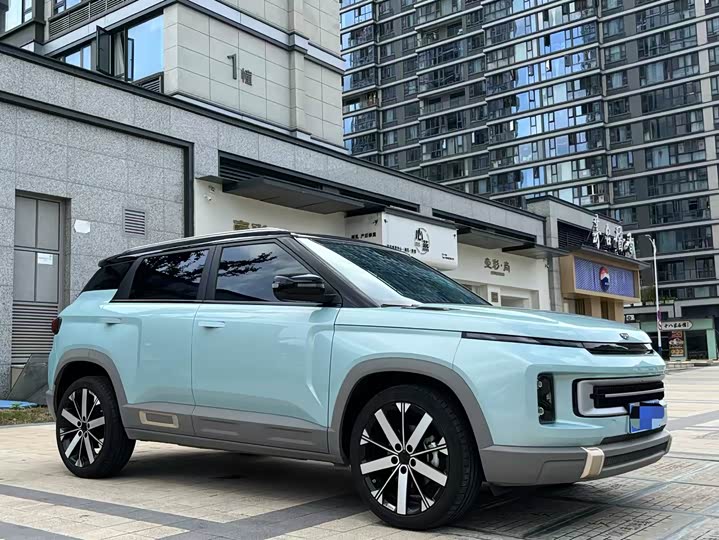Geely Icon, 2023 — фото 3 из 9