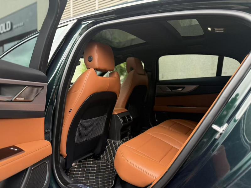 Jaguar XE L, 2022 — фото 9 из 10