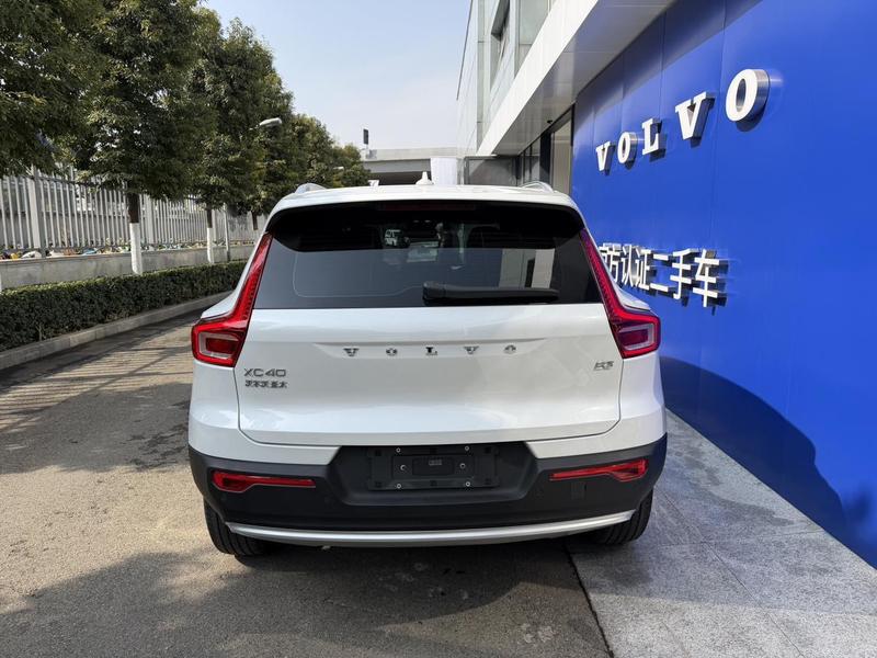 Volvo XC40, 2024 — фото 6 из 12
